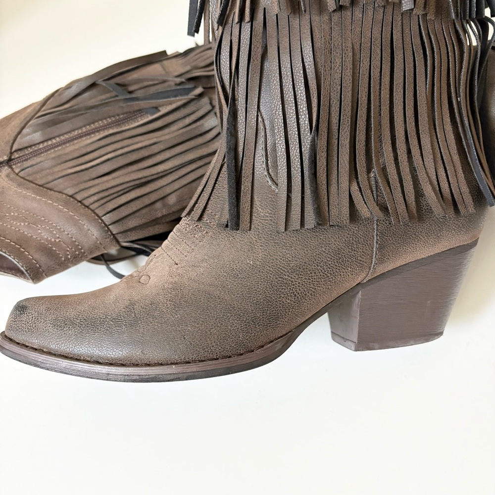 Pierre Dumas Brown Fringe Heeled Boots